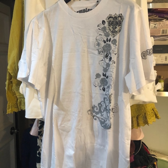 Designer T-Shirt - Picture 2 of 4